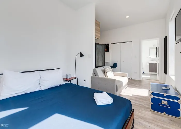 747 Lofts By Redawning - River West, Third Floor * Chicago