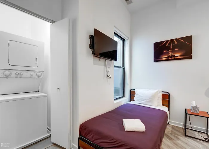 747 Lofts By Redawning - River West, Third Floor
