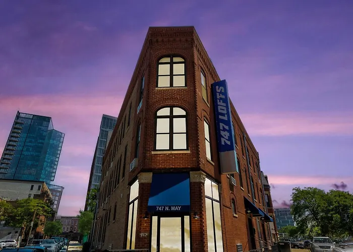 747 Lofts By Redawning - River West, Third Floor Chicago
