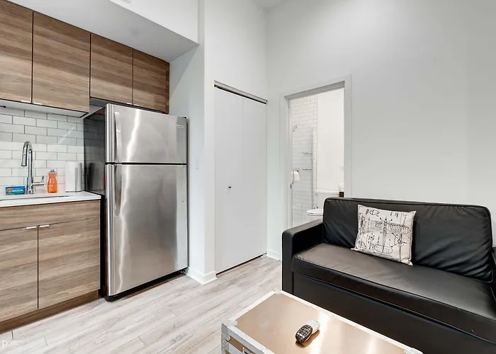 747 Lofts By Redawning - River West, Third Floor *